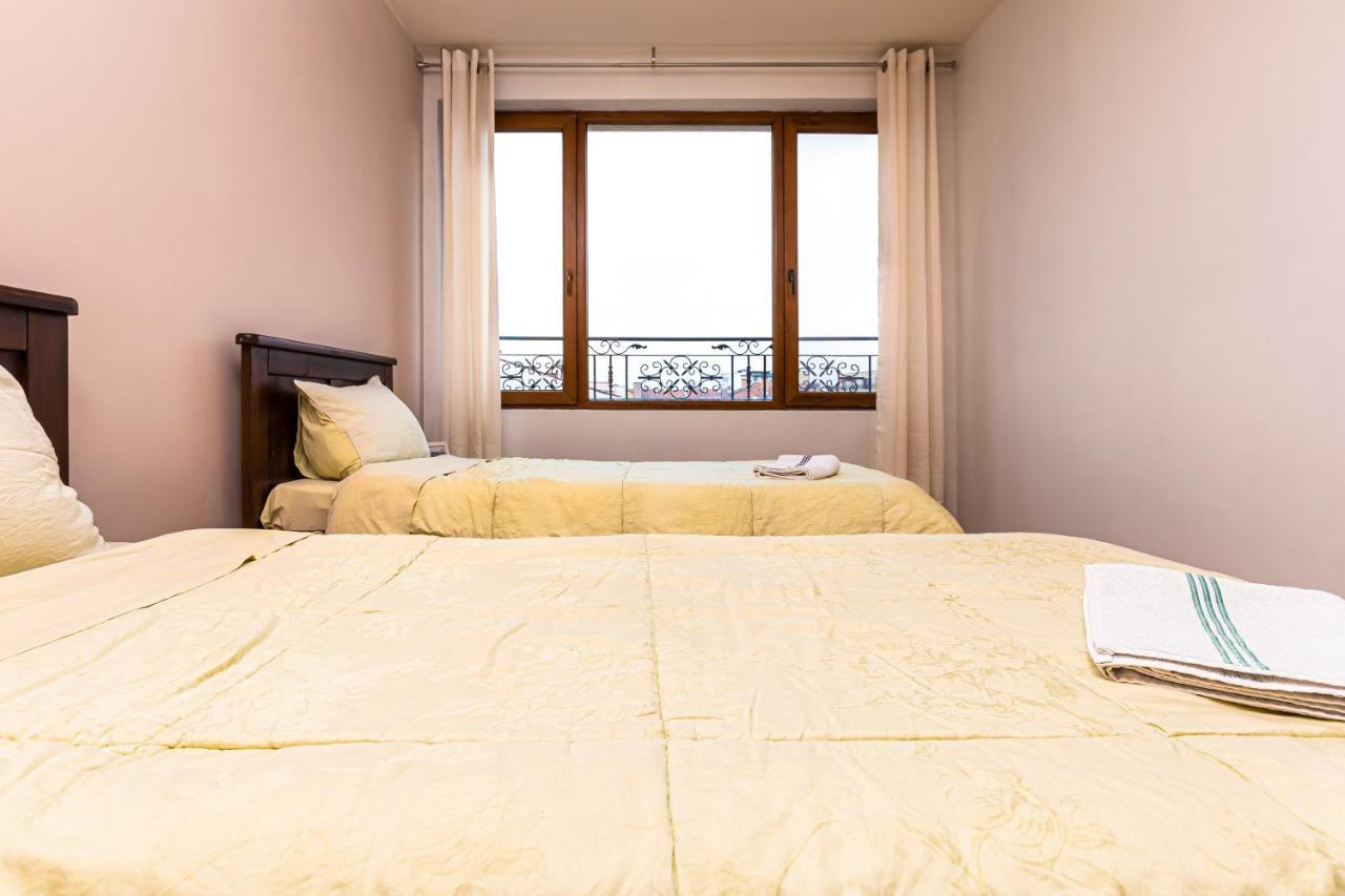 The Walnut 2Bd Apartment Plovdiv Luaran gambar