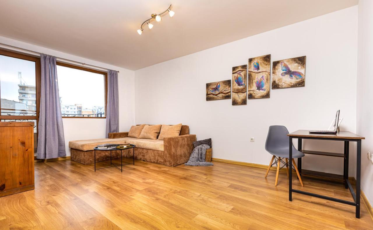 The Walnut 2Bd Apartment Plovdiv Luaran gambar