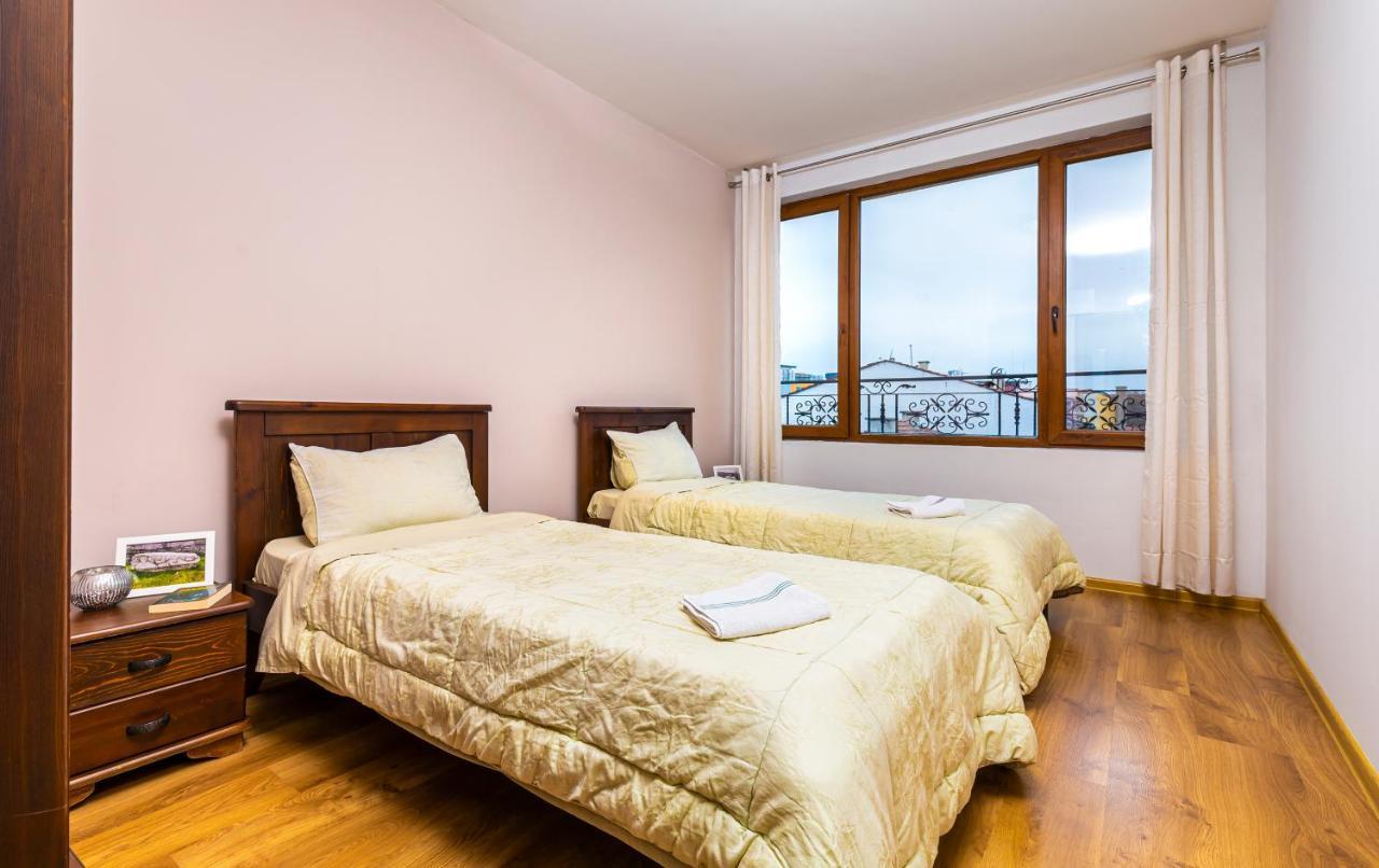 The Walnut 2Bd Apartment Plovdiv Luaran gambar