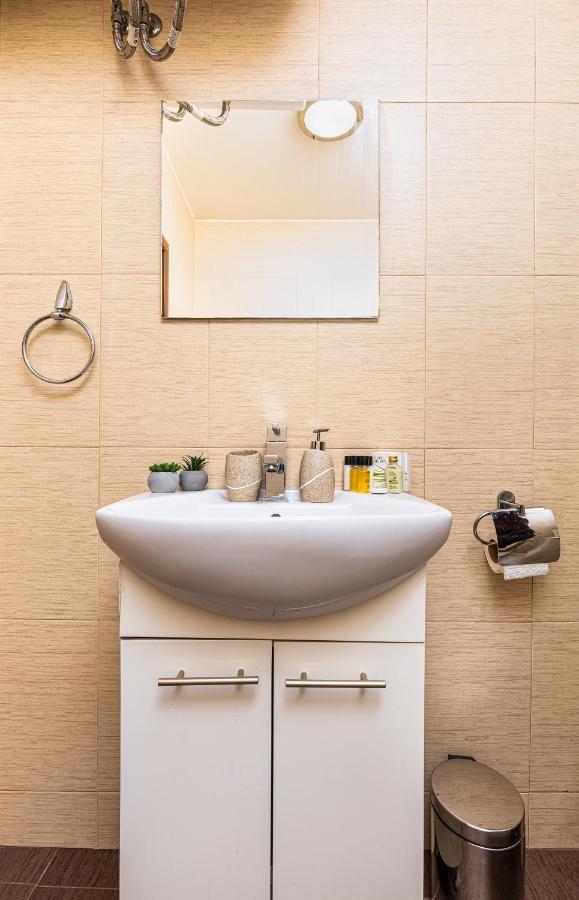 The Walnut 2Bd Apartment Plovdiv Luaran gambar